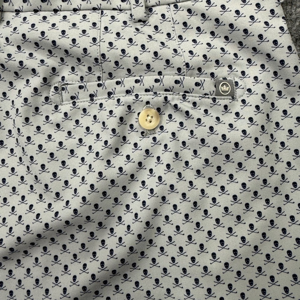 Peter Millar Mens 40 Skull Crossbones Golf Shorts Grey Performance Stretch 9.5in - Picture 7 of 8
